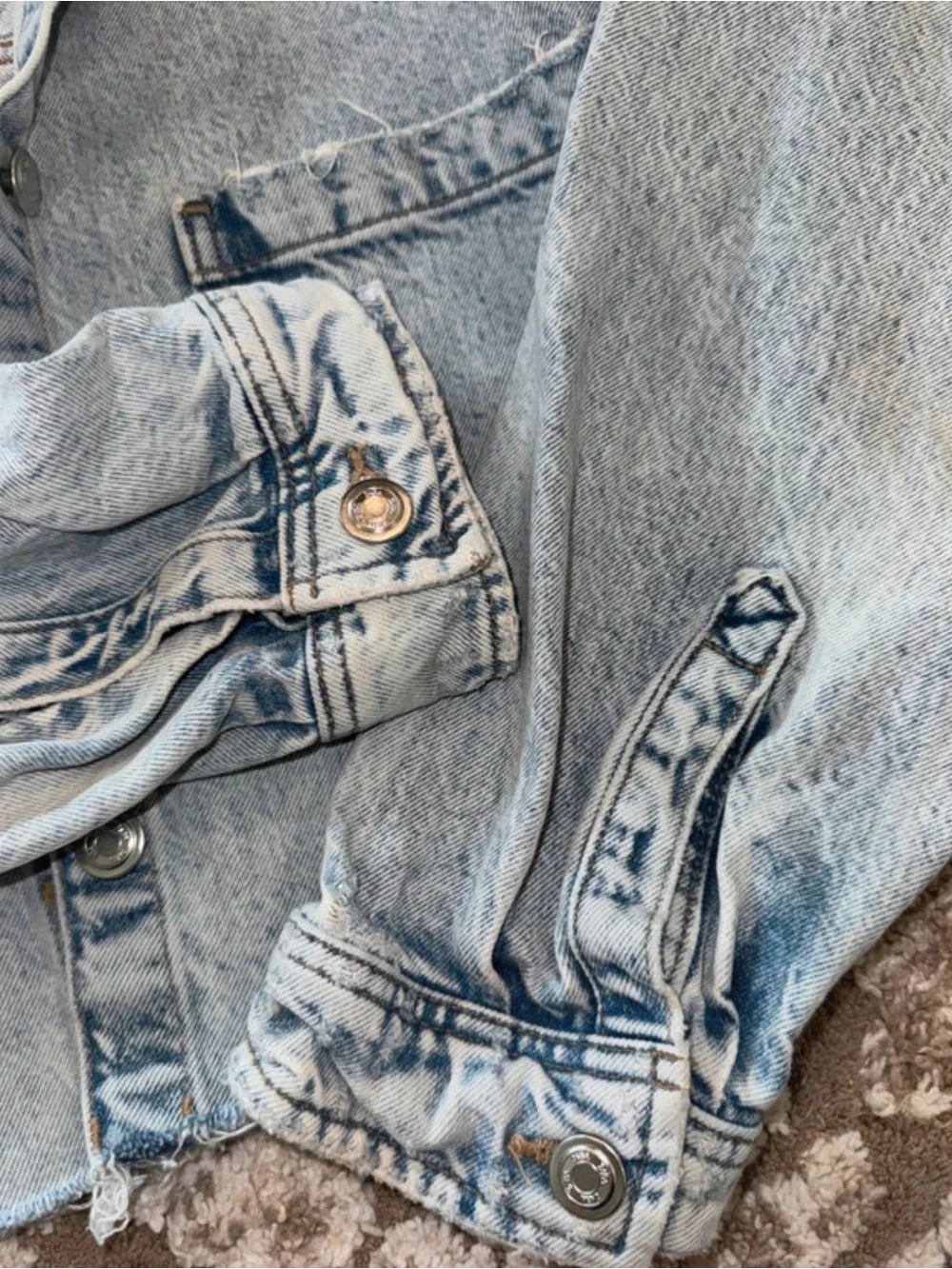 Zara Cropped Raw Hem Denim Jacket Light Wash Size S - Picture 5 of 9
